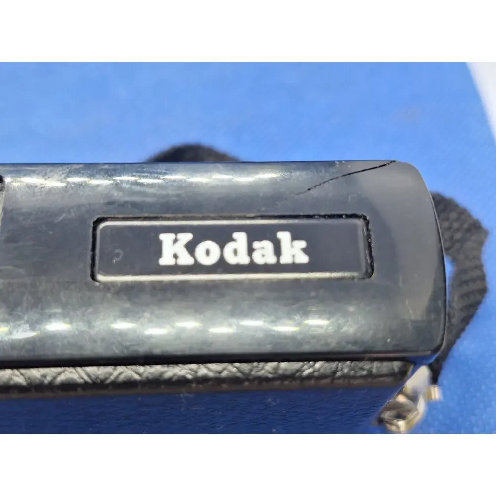 Vivitar 35AF Auto focus Vintage 35 mm Film Camera & Kodak Instamatic 40- Working